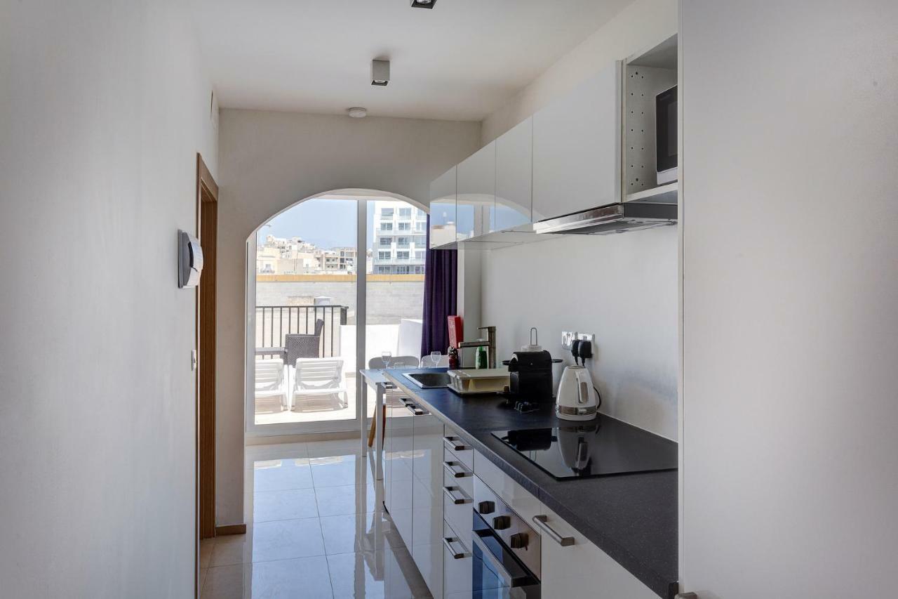 Cosy 1Br Penthouse With Terrace, Great Location Apartman Gżira Kültér fotó