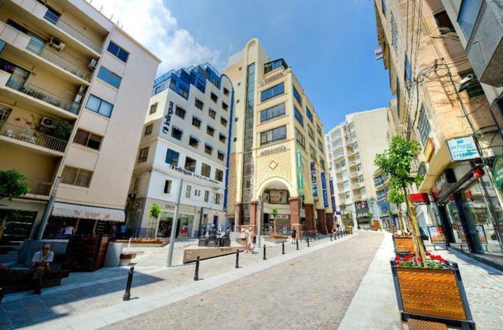 Cosy 1Br Penthouse With Terrace, Great Location Apartman Gżira Kültér fotó