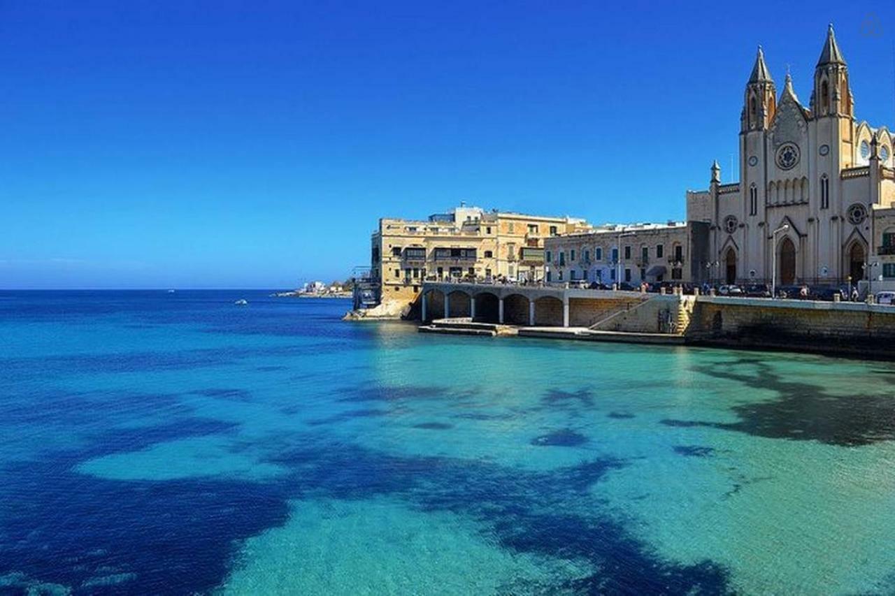 Cosy 1Br Penthouse With Terrace, Great Location Apartman Gżira Kültér fotó