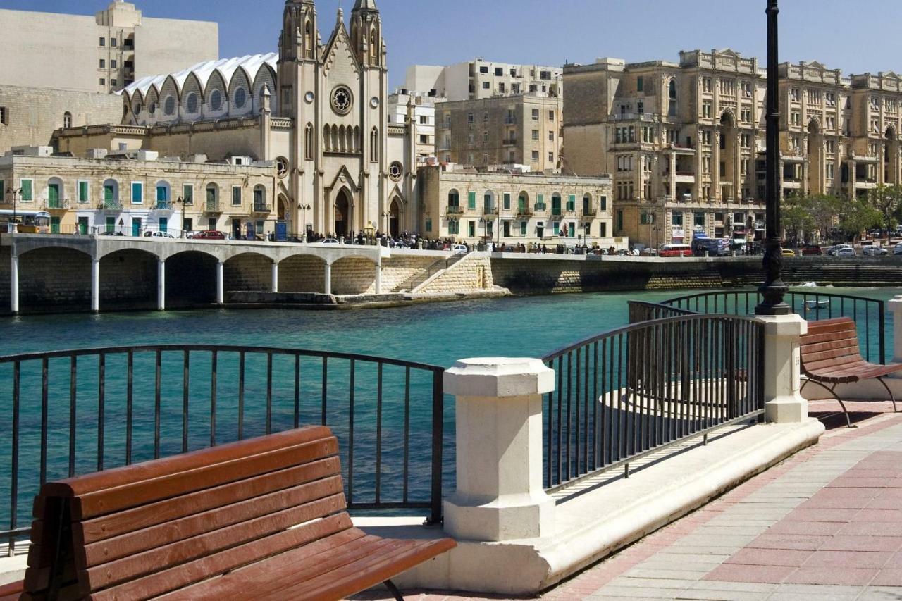 Cosy 1Br Penthouse With Terrace, Great Location Apartman Gżira Kültér fotó
